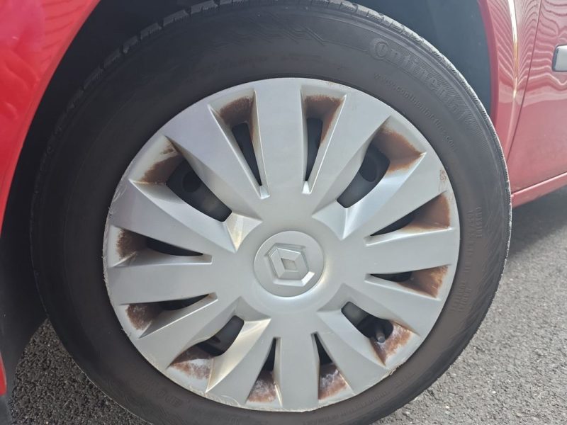 RENAULT CLIO III AUTHENTIQUE 1.2 CLIMATISATION 75 ch