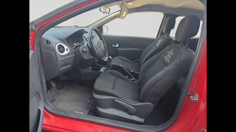 RENAULT CLIO III AUTHENTIQUE 1.2 CLIMATISATION 75 ch