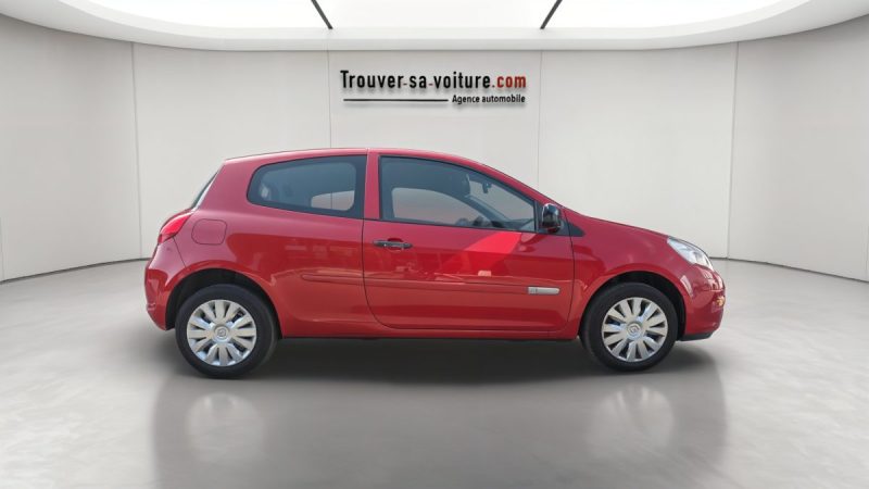 RENAULT CLIO III AUTHENTIQUE 1.2 CLIMATISATION 75 ch