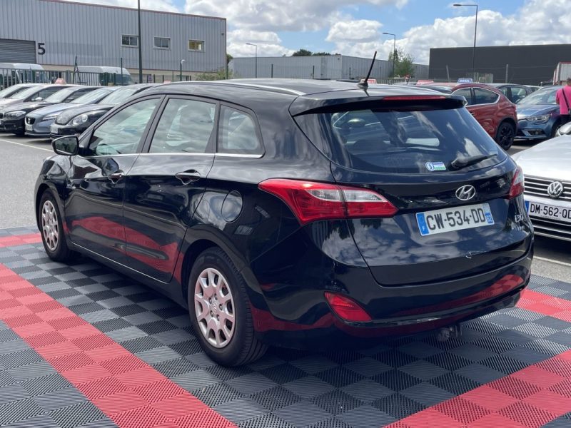 HYUNDAI I30 SW 1.6 CRDI 110 PACK INVENTIVE 2013