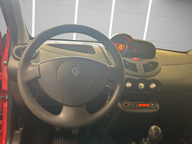 RENAULT TWINGO II 1.2 I 75 CV.