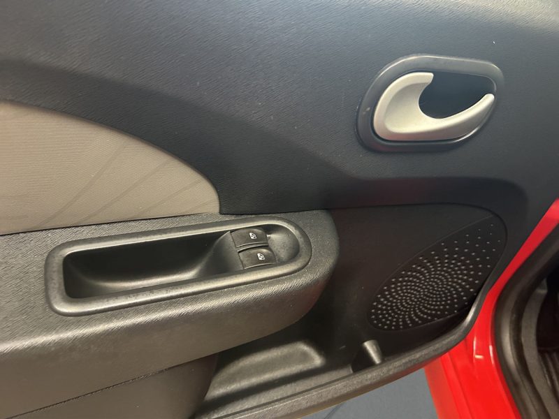 RENAULT TWINGO II 1.2 I 75 CV.