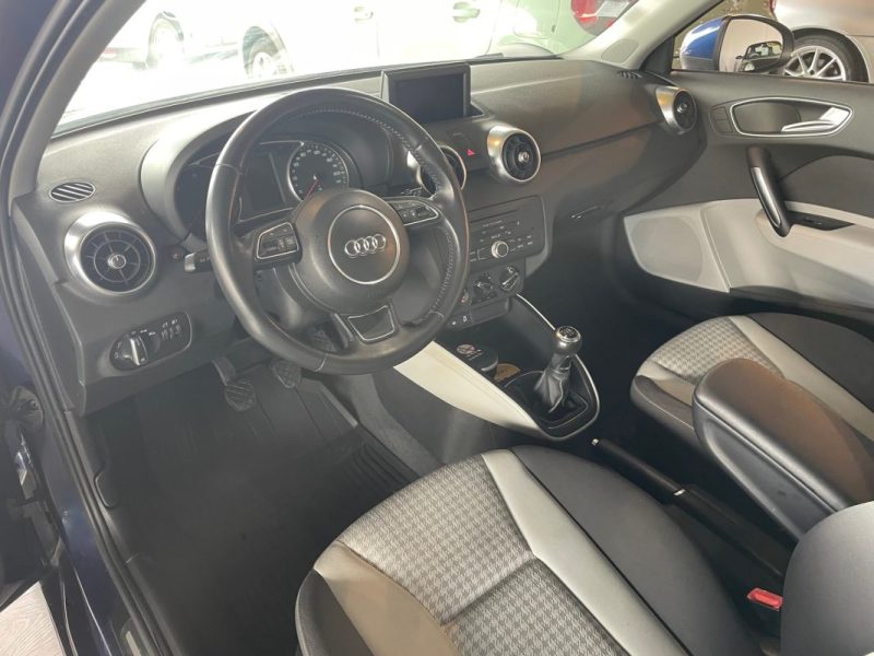 AUDI A1 SB 1.6 TDI 105 ATTRACTION 2011