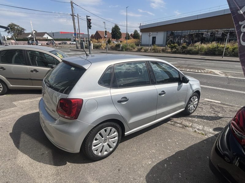 VOLKSWAGEN POLO 1.6 TDI 75 TRENDLINE 2010
