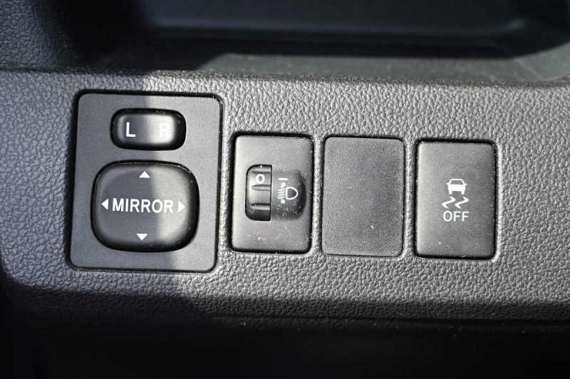 TOYOTA VERSO-S 1.3 100CV LIFE 2014