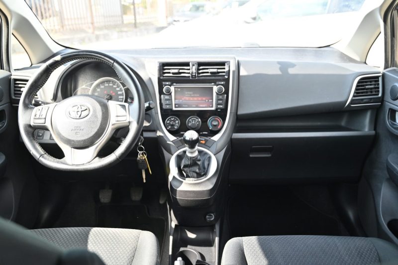 TOYOTA VERSO-S 1.3 100CV LIFE 2014