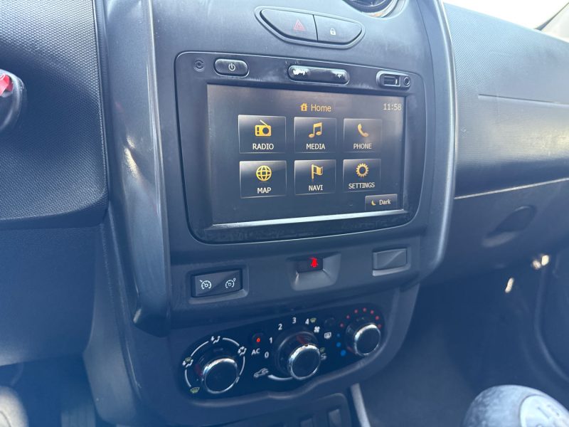 DACIA  DUSTER 1.5 DCI 110 LAURÉATE 4X4