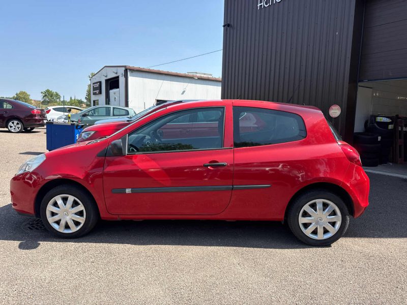 RENAULT  CLIO 3 1.2 75CV AUTHENTIQUE CLIM 
