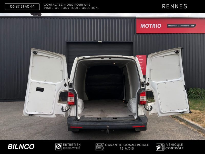 Volkswagen Transporter T5 L2H1 2.0 TDI 140ch DSG7 / Sièges Chauffants / Attelage / Webasto / Radars 