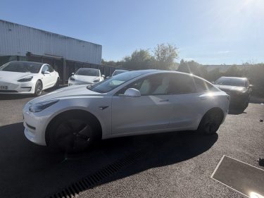 TESLA MODEL 3 LONG RANGE DUAL MOTOR AWD INTERIEUR BLANC