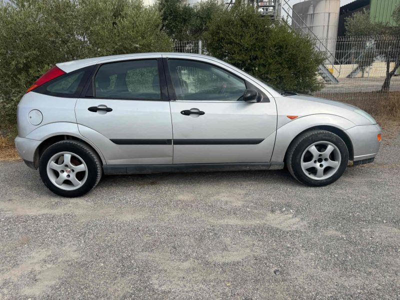 FORD FOCUS I 1.6 ESSENCE 100 Cv CONFORT