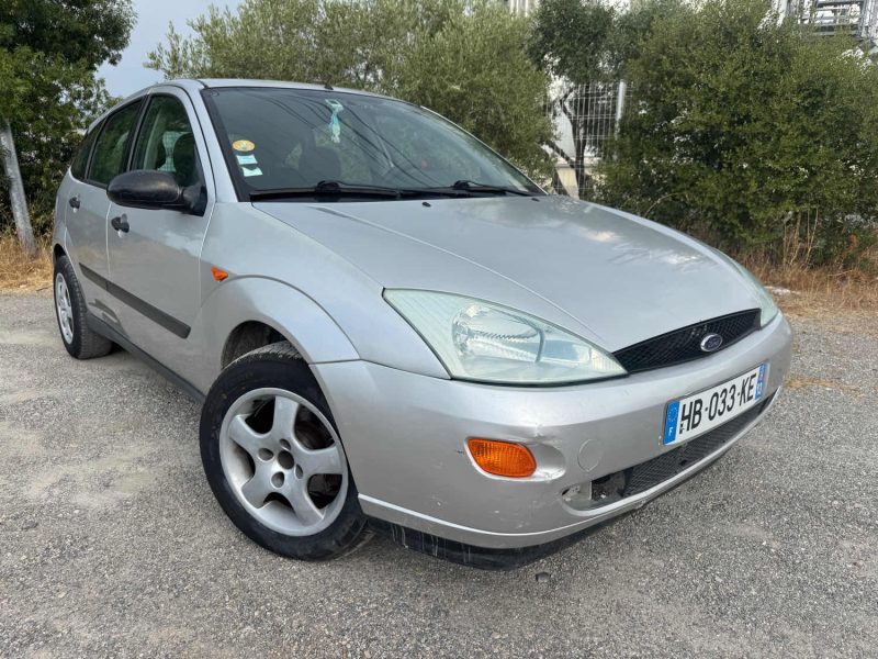 FORD FOCUS I 1.6 ESSENCE 100 Cv CONFORT