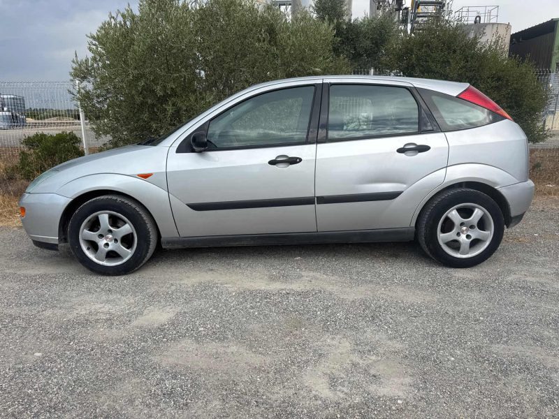 FORD FOCUS I 1.6 ESSENCE 100 Cv CONFORT