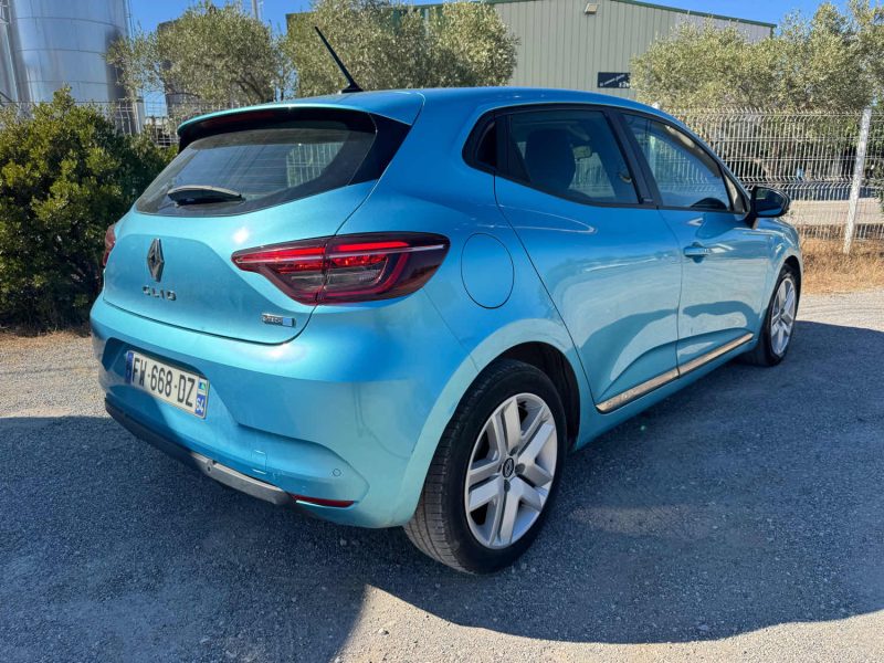 RENAULT CLIO V 1.6 E-TECH 140 Cv BOITE AUTO ESSENCE / HYBRIDE ZEN