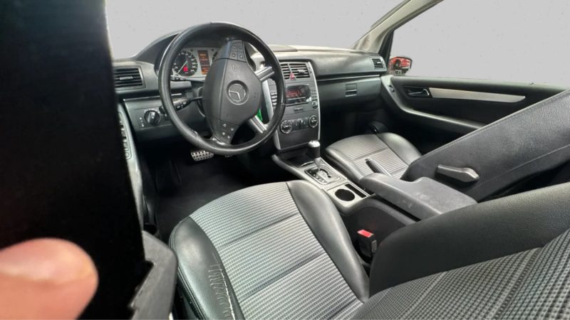MERCEDES CLASSE B 200 TURBO PACK SPORT AUTOTRONIC FAIBLE KM TOIT OUVRANT 