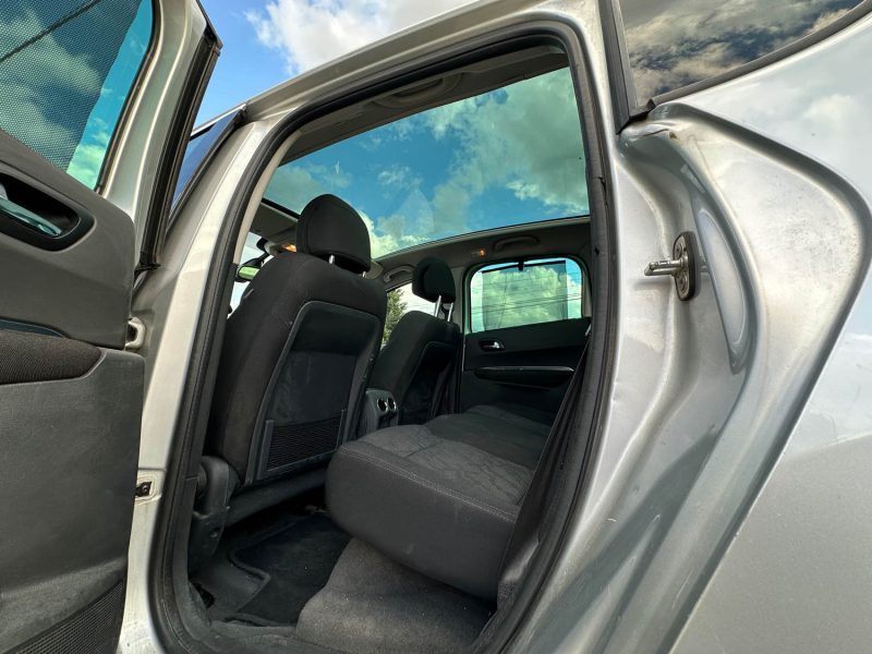 PEUGEOT 3008 1.6 HDI 16V 112 FELINE 