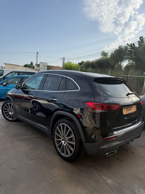 MERCEDES GLA 200 AMG LINE DCT 
