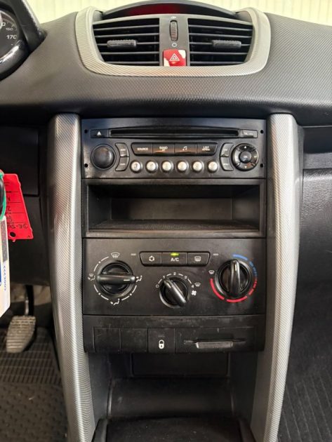 Peugeot 207 1.4 hdi DISTRIBUTION NEUF REVISION OK
