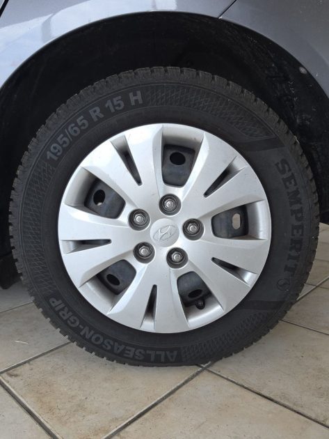 HYUNDAI  IX20 1.4 CRDI 77ch Diesel 2013 - CT OK - Garantie 12 mois ou 15000 km