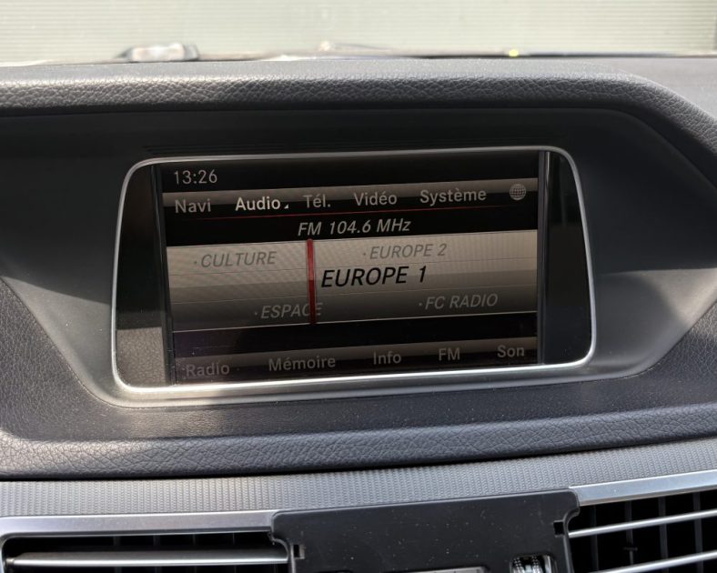 MERCEDES CLASSE E E300 HYBRID / DIESEL- Très bon état - Toit pano/ouvrant - GARANTIE 6 mois