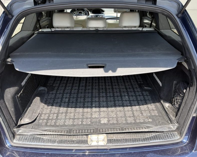 MERCEDES CLASSE E E300 HYBRID / DIESEL- Très bon état - Toit pano/ouvrant - GARANTIE 6 mois