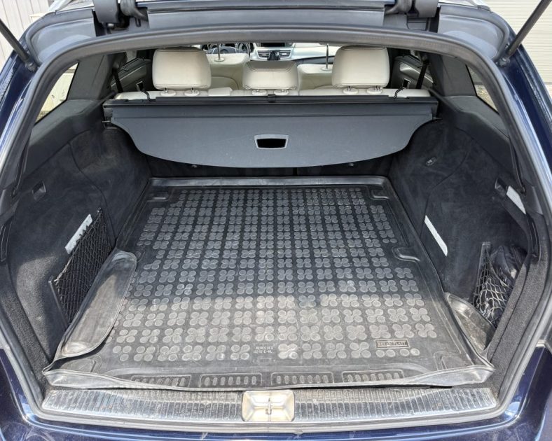 MERCEDES CLASSE E E300 HYBRID / DIESEL- Très bon état - Toit pano/ouvrant - GARANTIE 6 mois