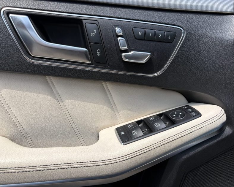 MERCEDES CLASSE E E300 HYBRID / DIESEL- Très bon état - Toit pano/ouvrant - GARANTIE 6 mois