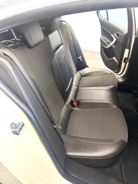 OPEL INSIGNIA 2.0 CDTI 130 S&S BUSINESS CONNECT BVM6 2014