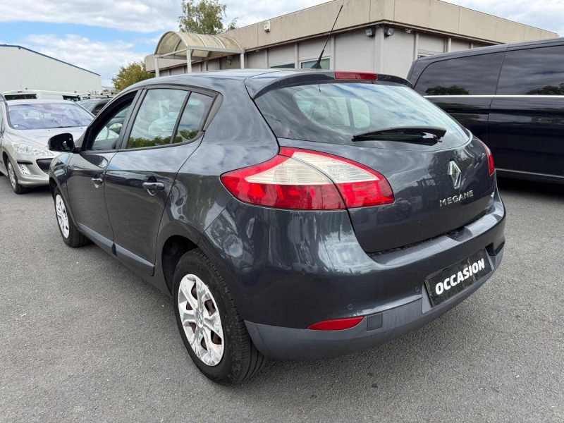 RENAULT MEGANE 1.5 DCI  110CV 2010 142870 kms CLIM REGULATEUR