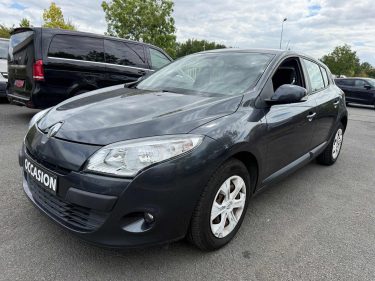 RENAULT MEGANE 1.5 DCI  110CV 2010 142870 kms CLIM REGULATEUR
