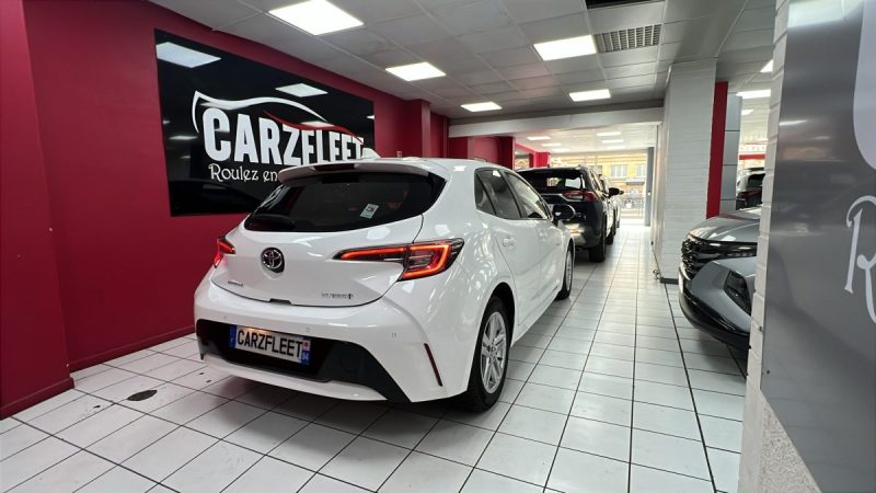 TOYOTA COROLLA BERLINE HYBRIDE 1.8 DYNAMIC BUSINESS 122cv/1 ERE MAIN/TVA RECUPERABLE