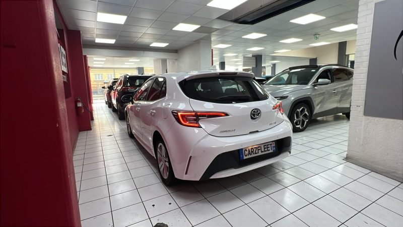 TOYOTA COROLLA BERLINE HYBRIDE 1.8 DYNAMIC BUSINESS 122cv/1 ERE MAIN/TVA RECUPERABLE