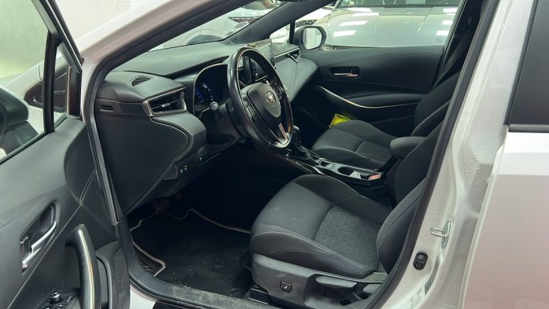 TOYOTA COROLLA BERLINE HYBRIDE 1.8 DYNAMIC BUSINESS 122cv/1 ERE MAIN/TVA RECUPERABLE