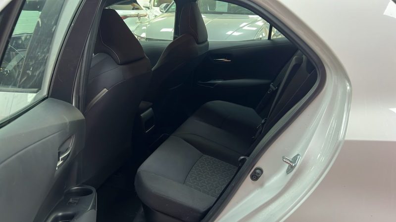 TOYOTA COROLLA BERLINE HYBRIDE 1.8 DYNAMIC BUSINESS 122cv/1 ERE MAIN/TVA RECUPERABLE