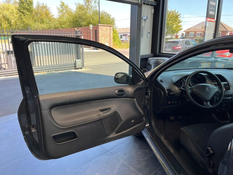 🚗 PEUGEOT 206+ ⚙️ 🔲 Vitres avant électriques