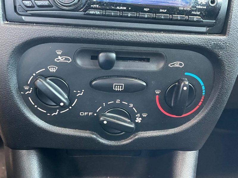 🚗 PEUGEOT 206+ ⚙️ 🔲 Vitres avant électriques