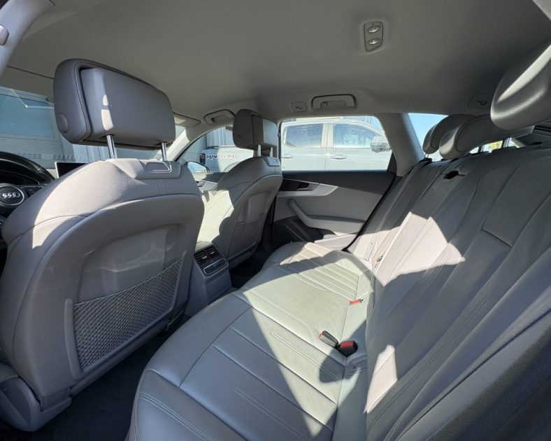 Audi A4 Avant 2.0 TFSI 252 ch S Line Quattro S Tronic 2017 — Entretien AUDI - GARANTIE 6 MOIS