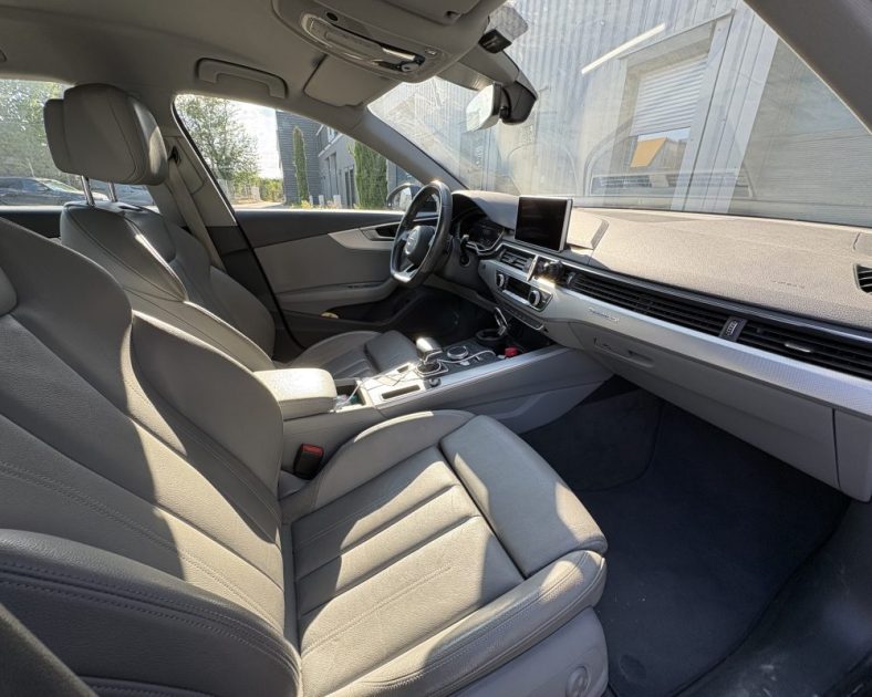 Audi A4 Avant 2.0 TFSI 252 ch S Line Quattro S Tronic 2017 — Entretien AUDI - GARANTIE 6 MOIS