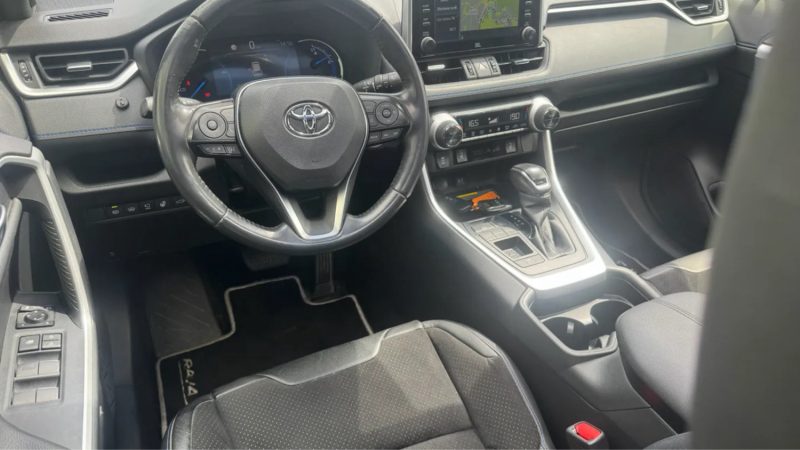 TOYOTA RAV4 HYBRIDE 218CV 2WD COLLECTION CUIR TOIT OUVRANT CAMÉRA 360