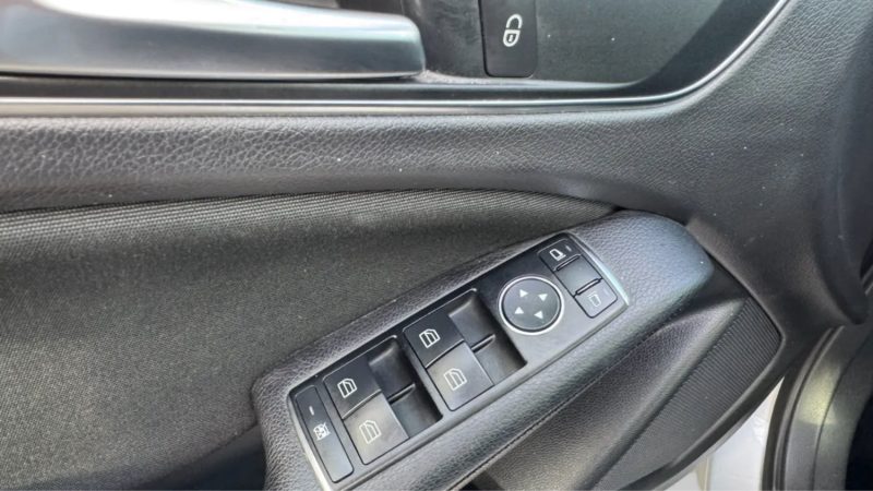 MERCEDES CLASSE A180 CDI INTUITION FAIBLE KM ÉTAT IMPECCABLE 
