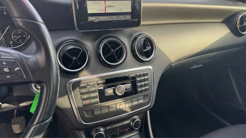MERCEDES CLASSE A180 CDI INTUITION FAIBLE KM ÉTAT IMPECCABLE 