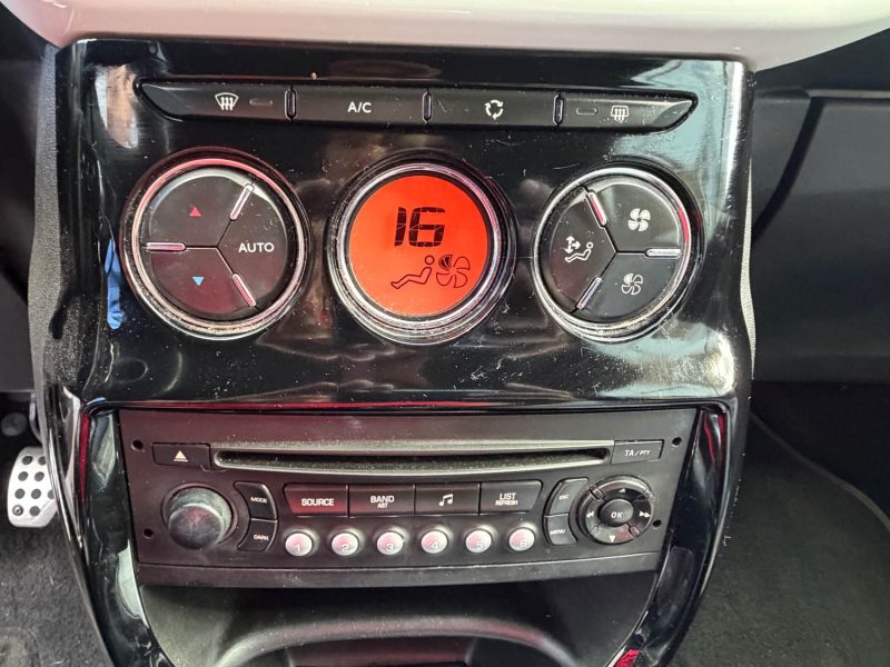 CITROEN DS3 1.6 THP 150CH SPORT CHIC 