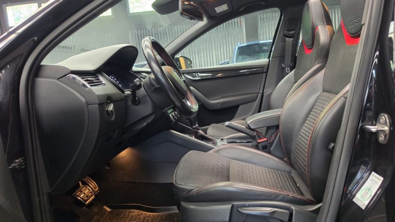 SKODA OCTAVIA COMBI 2.0 TSI RS GREEN TEC DSG*PANO*GPS*