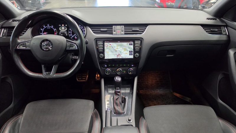 SKODA OCTAVIA COMBI 2.0 TSI RS GREEN TEC DSG*PANO*GPS*