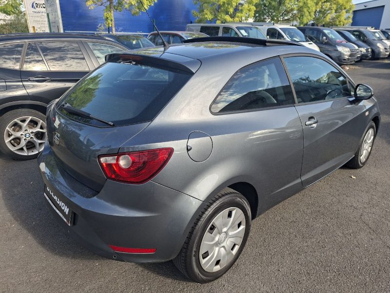 SEAT IBIZA 1 L 95cv  ESSENCE 2016 101850 kms Toit panoramique GPS Bluetooth  Radar recul Régulateur 