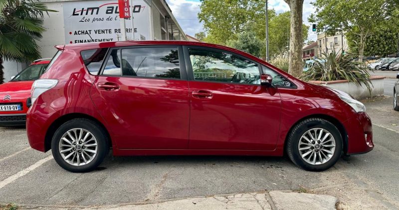 TOYOTA VERSO 112 D-4D TechnoLine 7 Places