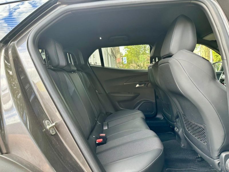 PEUGEOT 2008 1.5 BlueHDI 130 GT EAT8