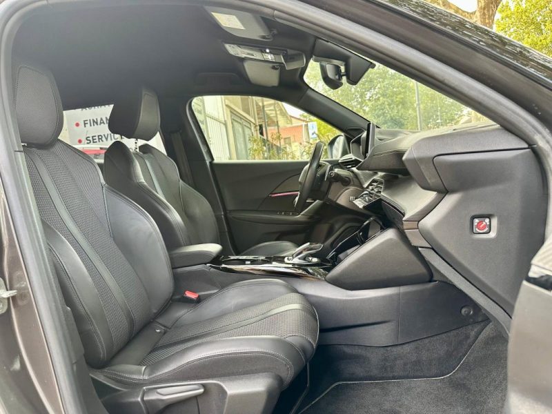 PEUGEOT 2008 1.5 BlueHDI 130 GT EAT8