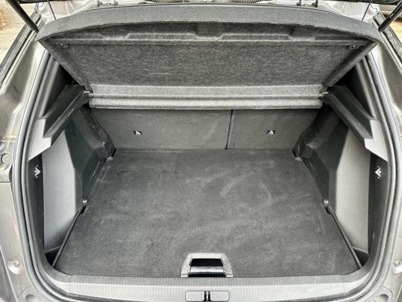 PEUGEOT 2008 1.5 BlueHDI 130 GT EAT8