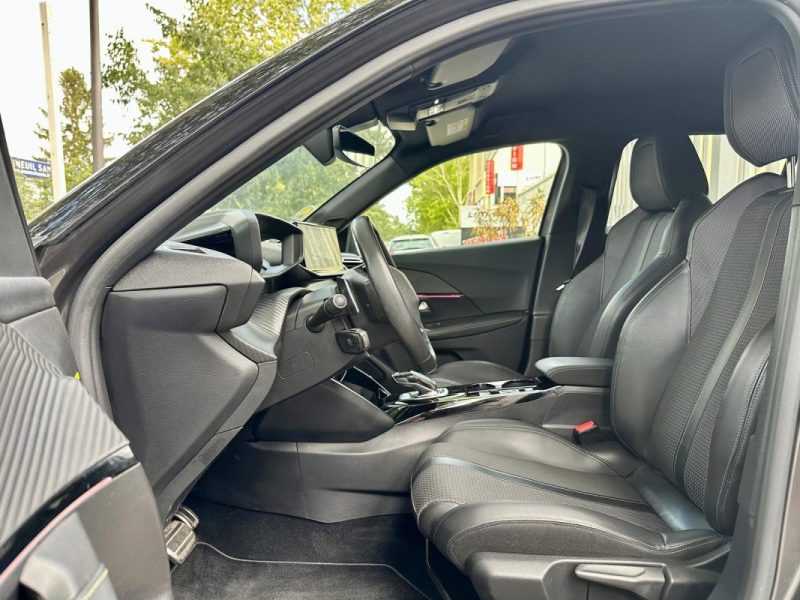 PEUGEOT 2008 1.5 BlueHDI 130 GT EAT8
